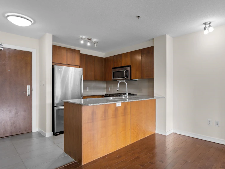 213-5885 Irmin Street, Burnaby, BC, V5J 0C2 - 12