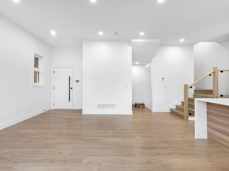 2-1160 Rossland Street, Vancouver, BC, V5K 4A1 - 6