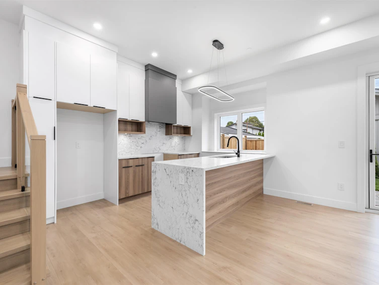 2-1160 Rossland Street, Vancouver, BC, V5K 4A1 - 4