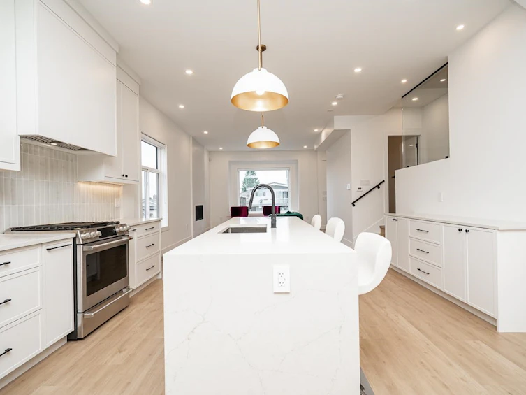 2-128 N Grosvenor Avenue, Burnaby, BC, V5B 1J2 - 9