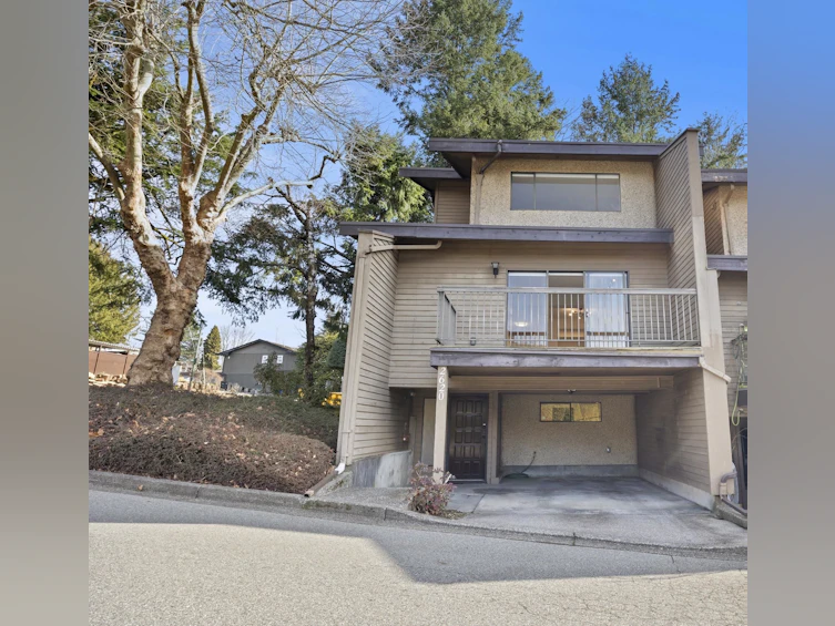 2620 Moorcroft Court, Burnaby, BC, V5B 4R2 - 4