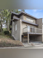 2620 Moorcroft Court