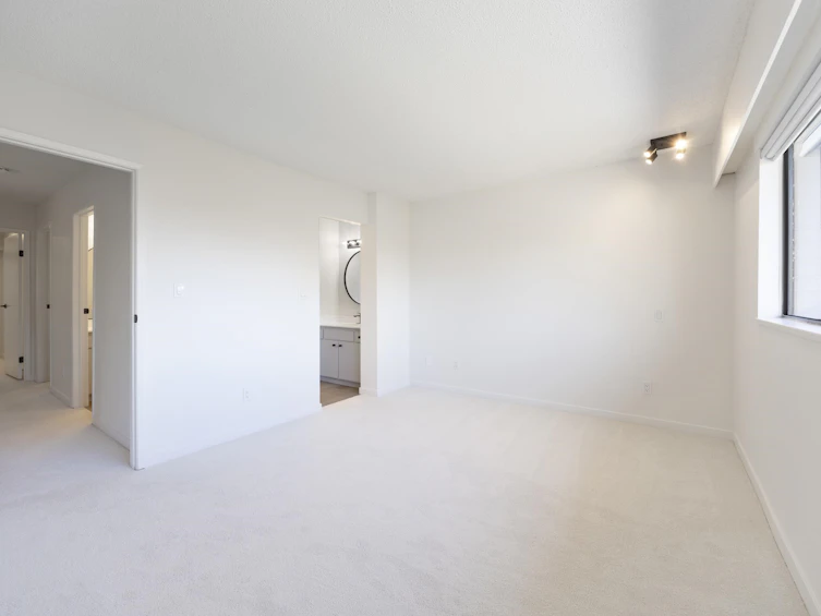 2620 Moorcroft Court, Burnaby, BC, V5B 4R2 - 23