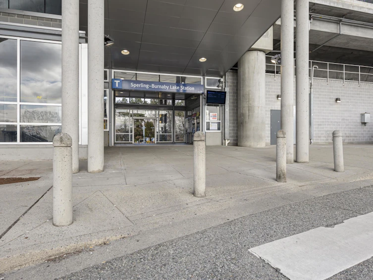 2620 Moorcroft Court, Burnaby, BC, V5B 4R2 - 38