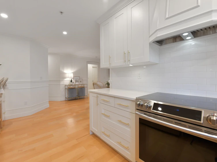 203-15621 Marine Drive, Surrey, BC, V4B 1E1 - 9