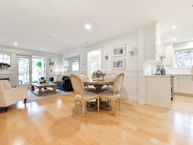 203-15621 Marine Drive, Surrey, BC, V4B 1E1