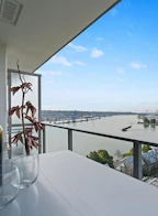 1901 988 Quayside Drive