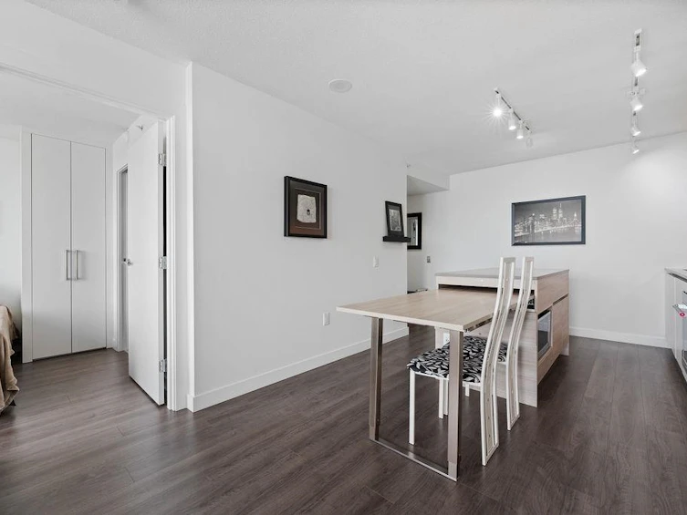 1901-988 Quayside Drive, New Westminster, BC, V3M 0L5 - 13