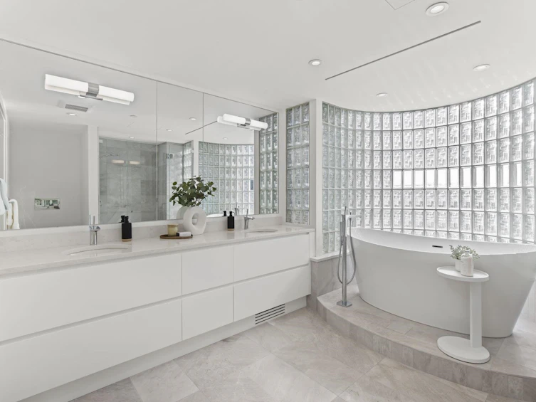 12-2250 Bellevue Avenue, West Vancouver, BC, V7V 1C6 - 24