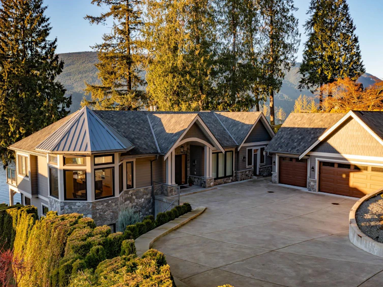 3431 Senkler Road, Port Moody, BC, V3H 4S3