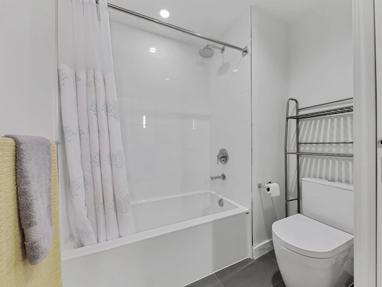 4-1960 Glenaire Drive, North Vancouver, BC, V7P 1Y1 - 16
