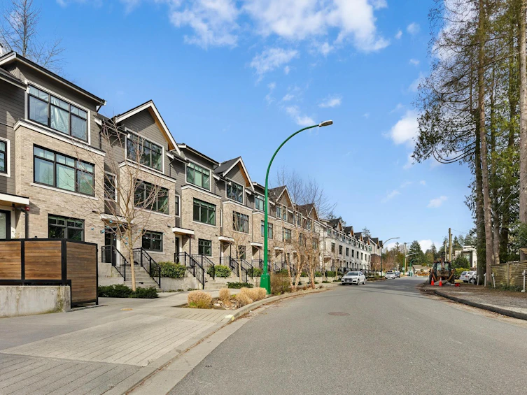 4-1960 Glenaire Drive, North Vancouver, BC, V7P 1Y1 - 3