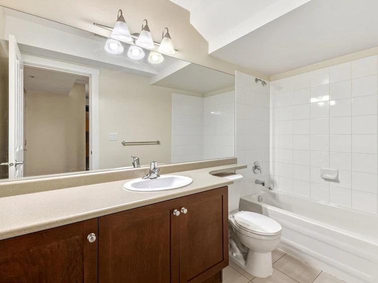 979 Westbury Walk, Vancouver, BC, V6P 6Z5 - 9