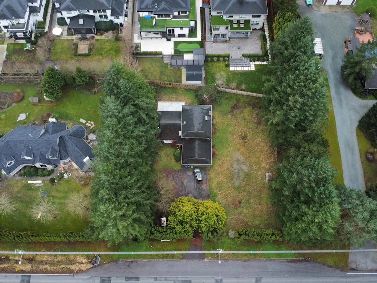 LT.B-14338 32 Avenue, Surrey, BC, V4P 2J5 - 2