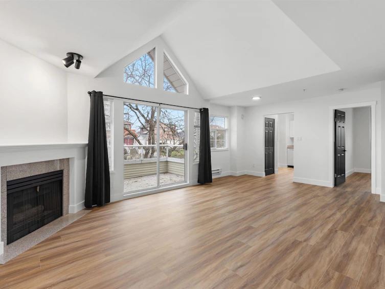 404-3638 Rae Avenue, Vancouver, BC, V5R 2P5 - 2