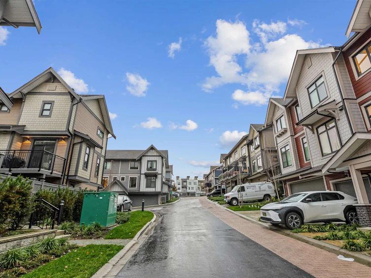 226-6951 204 Street, Langley, BC, V2Y 1P8 - 17