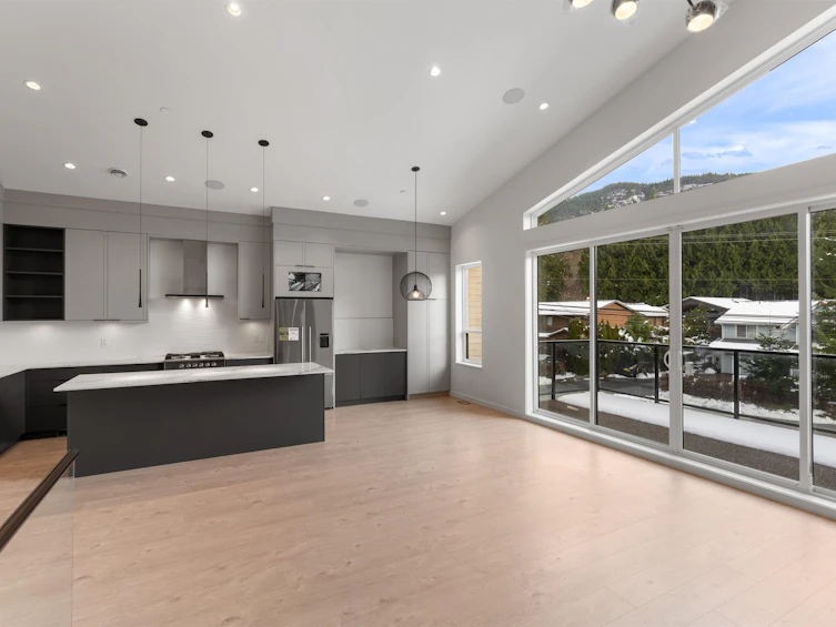 41717 Government Road, Squamish, BC, V0N 1H0 - 6