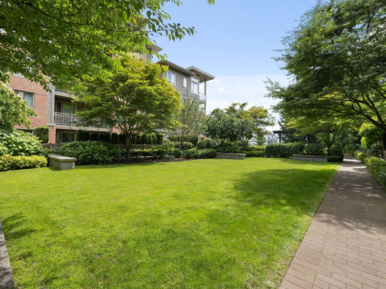 304-139 W 22nd Street, North Vancouver, BC, V7M 0B5 - 24