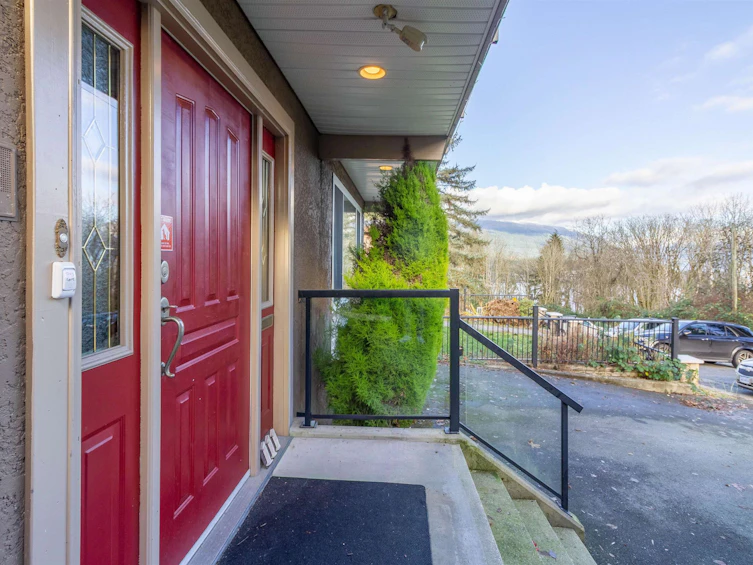 111 N Fell Avenue, Burnaby, BC, V5B 1L3 - 38