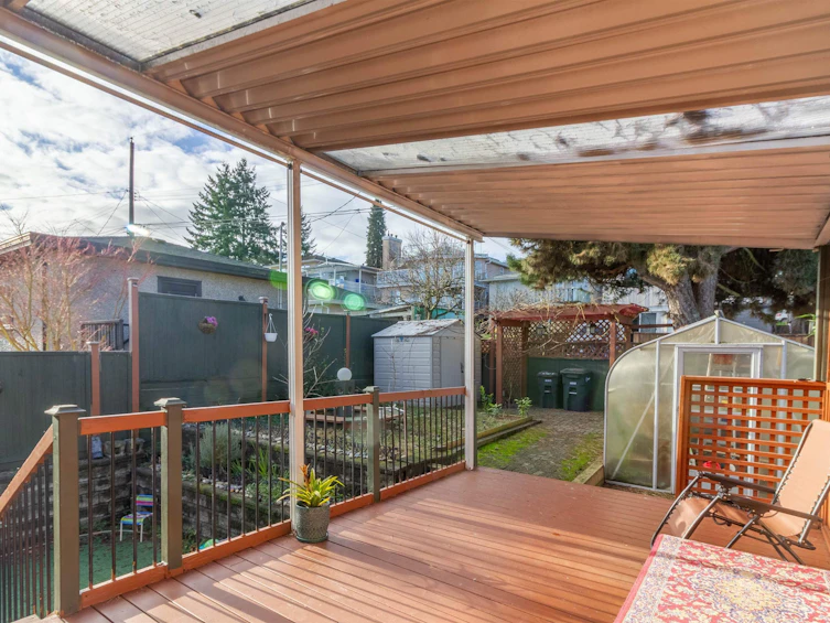 111 N Fell Avenue, Burnaby, BC, V5B 1L3 - 32