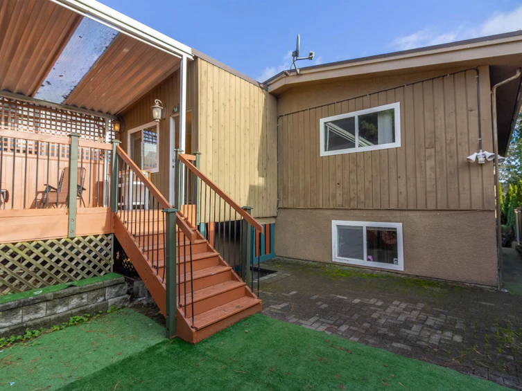 111 N Fell Avenue, Burnaby, BC, V5B 1L3 - 33