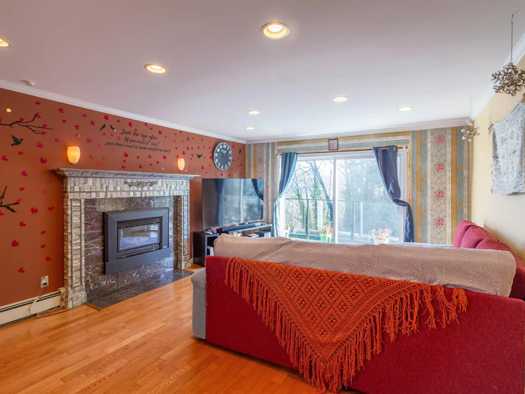 111 N Fell Avenue, Burnaby, BC, V5B 1L3 - 2