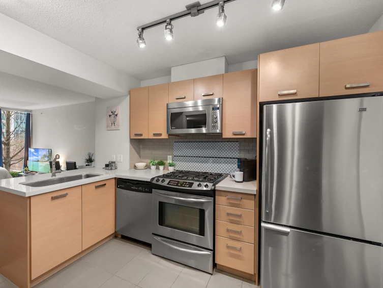 612-8033 Saba Road, Richmond, BC, V6Y 4M8 - 3
