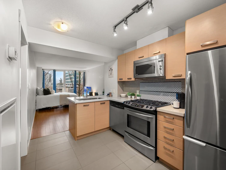 612-8033 Saba Road, Richmond, BC, V6Y 4M8 - 2