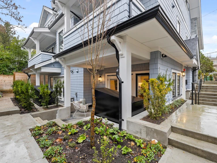 2432 W 49th Avenue, Vancouver, BC, V6M 2V3 - 19