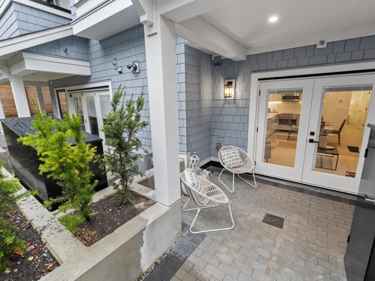 2432 W 49th Avenue, Vancouver, BC, V6M 2V3 - 18