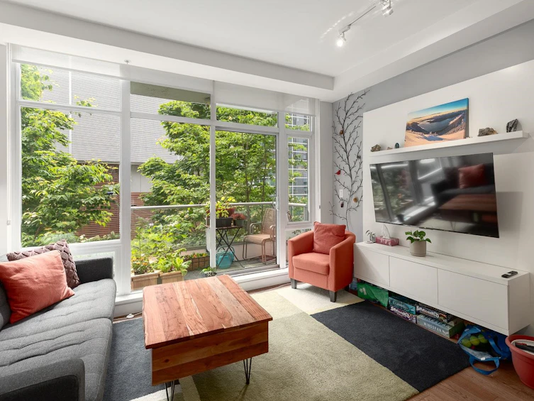 227-108 E 1st Avenue, Vancouver, BC, V5T 0E3 - 9