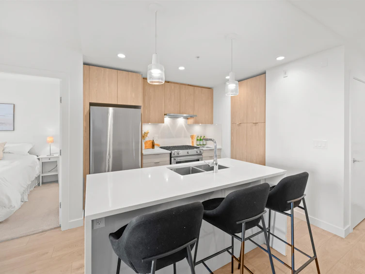 304-108 E 8th Street, North Vancouver, BC, V7L 0H1 - 16