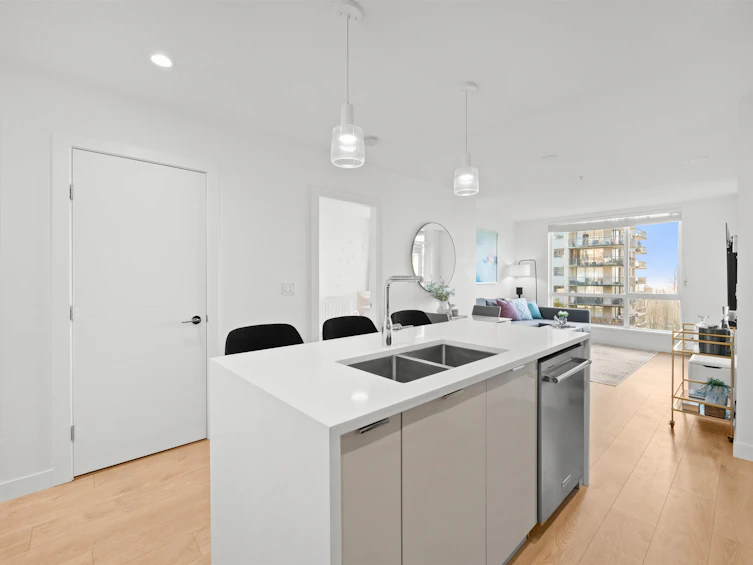 304-108 E 8th Street, North Vancouver, BC, V7L 0H1 - 15