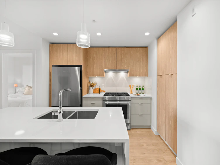 304-108 E 8th Street, North Vancouver, BC, V7L 0H1 - 13