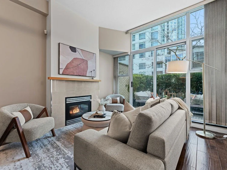 123 Aquarius Mews, Vancouver, BC, V6Z 2Z1 - 9