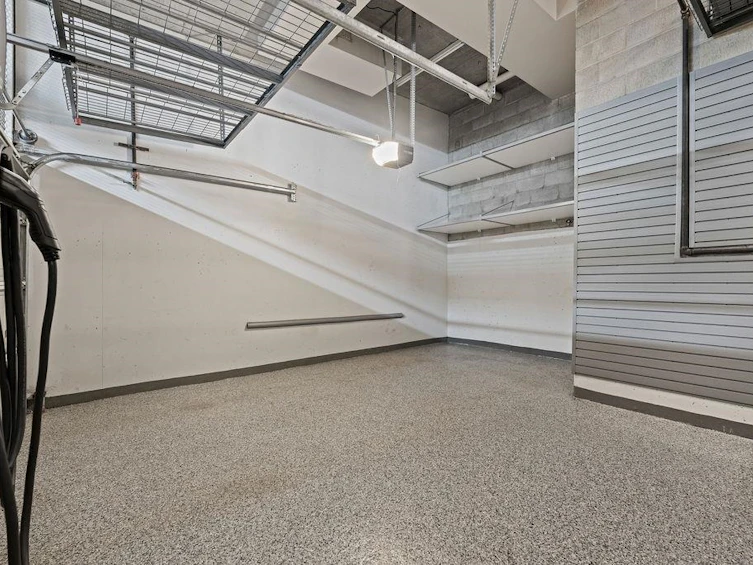 123 Aquarius Mews, Vancouver, BC, V6Z 2Z1 - 38