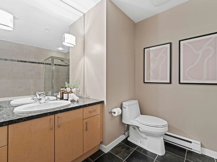 123 Aquarius Mews, Vancouver, BC, V6Z 2Z1 - 29