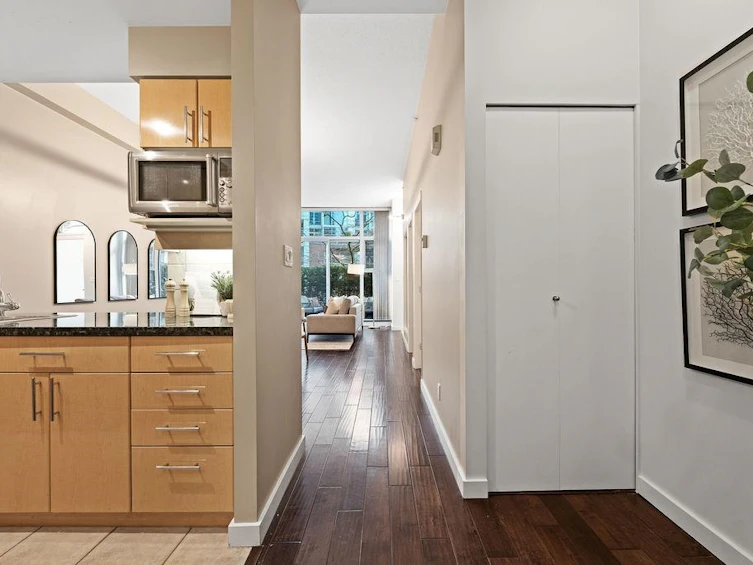 123 Aquarius Mews, Vancouver, BC, V6Z 2Z1 - 20