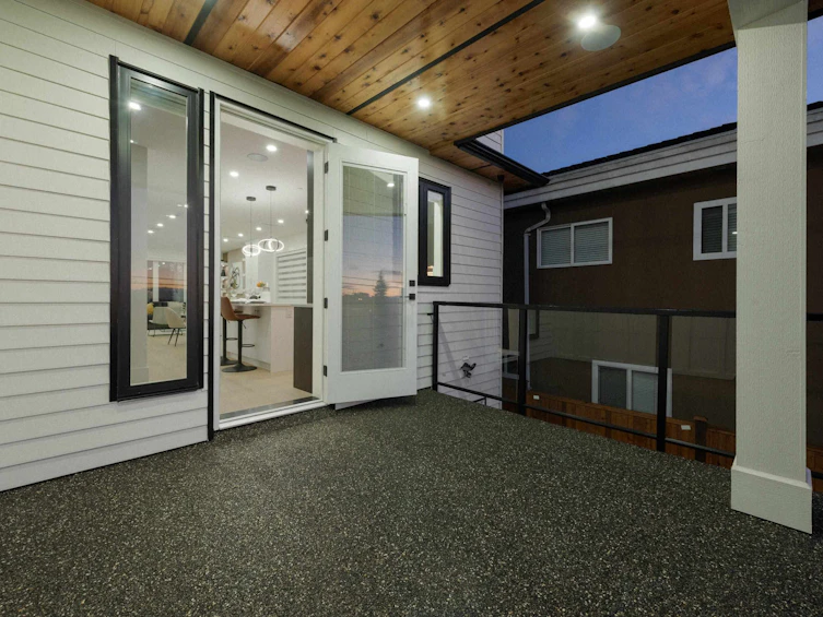 2-7361 Fraser Street, Vancouver, BC, V5X 3W1 - 3