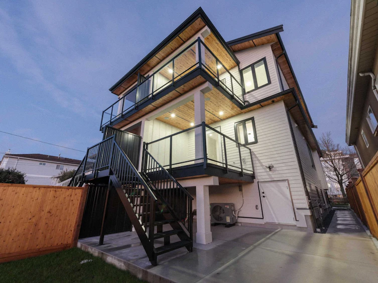 2-7361 Fraser Street, Vancouver, BC, V5X 3W1 - 24