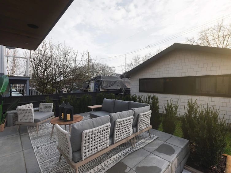2-58 E 40th Avenue, Vancouver, BC, V5W 1L4 - 4