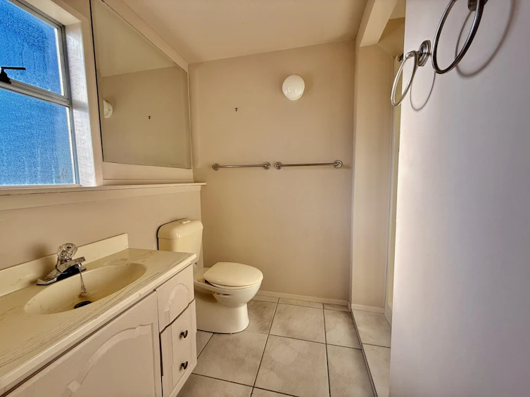 7077 Dale Road, Halfmoon Bay, BC, V7Z 0N2 - 14