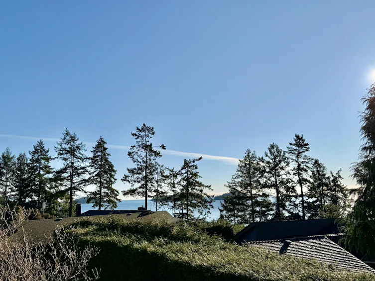 7077 Dale Road, Halfmoon Bay, BC, V7Z 0N2 - 2