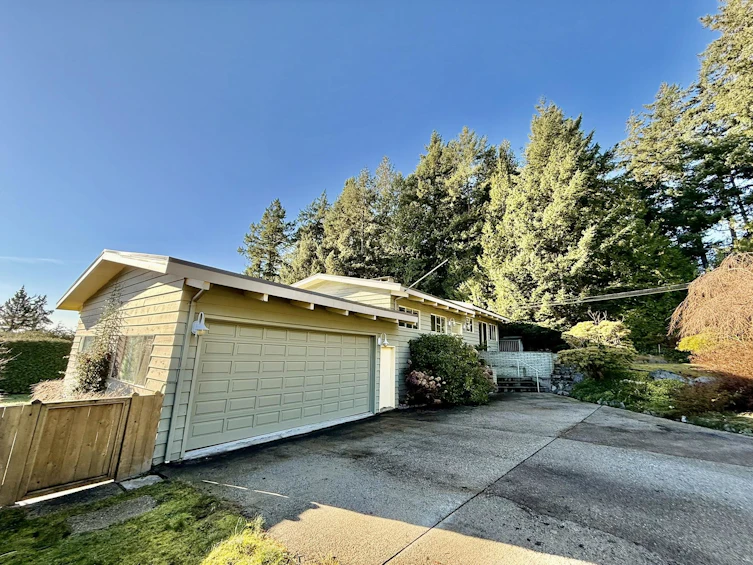 7077 Dale Road, Halfmoon Bay, BC, V7Z 0N2 - 17