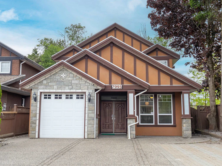 7995 112a Street, Delta, BC, V4C 4Y4
