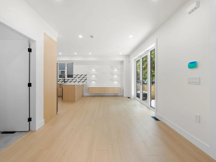 1-3425 Archimedes Street, Vancouver, BC, V5R 4W4 - 4