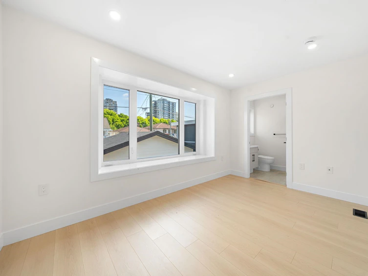 1-3425 Archimedes Street, Vancouver, BC, V5R 4W4 - 11