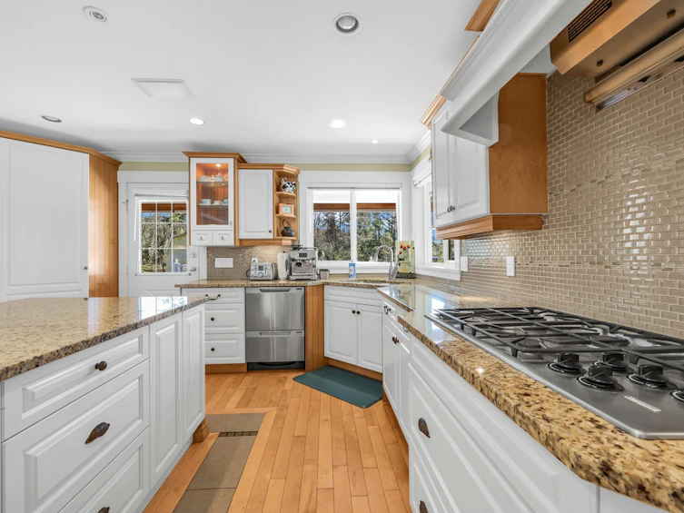 17377 28a Avenue, Surrey, BC, V3Z 0E7 - 17