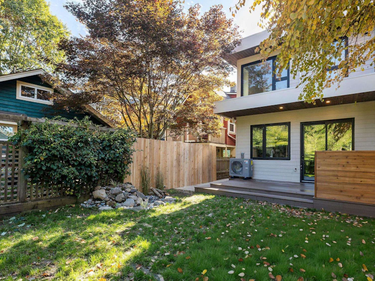 2-7 E 23rd Avenue, Vancouver, BC, V5V 1W8 - 22
