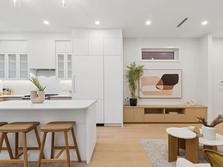 2-7 E 23rd Avenue, Vancouver, BC, V5V 1W8 - 3
